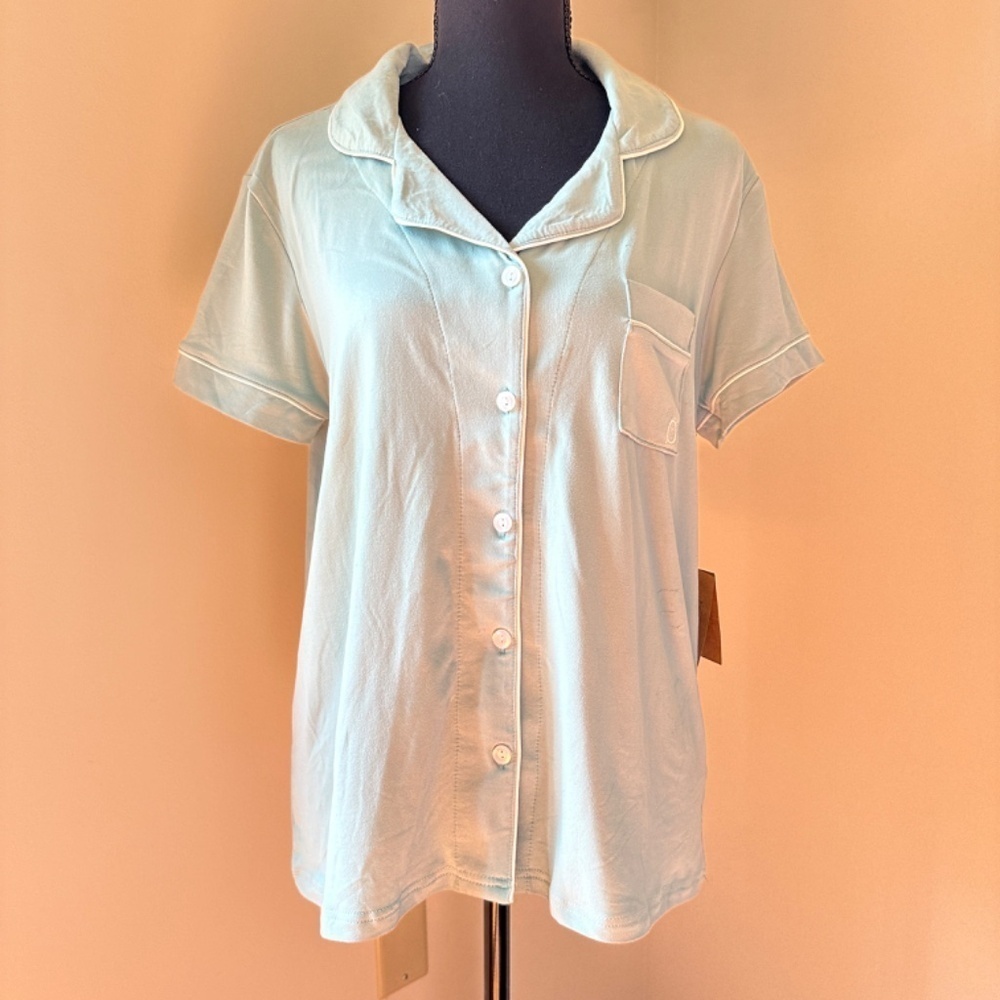 *BORN* Lt. Green Short Sleeve Sleepwear Top Size Medium NWT